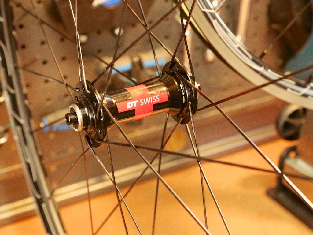 DT Swiss 240S front hub