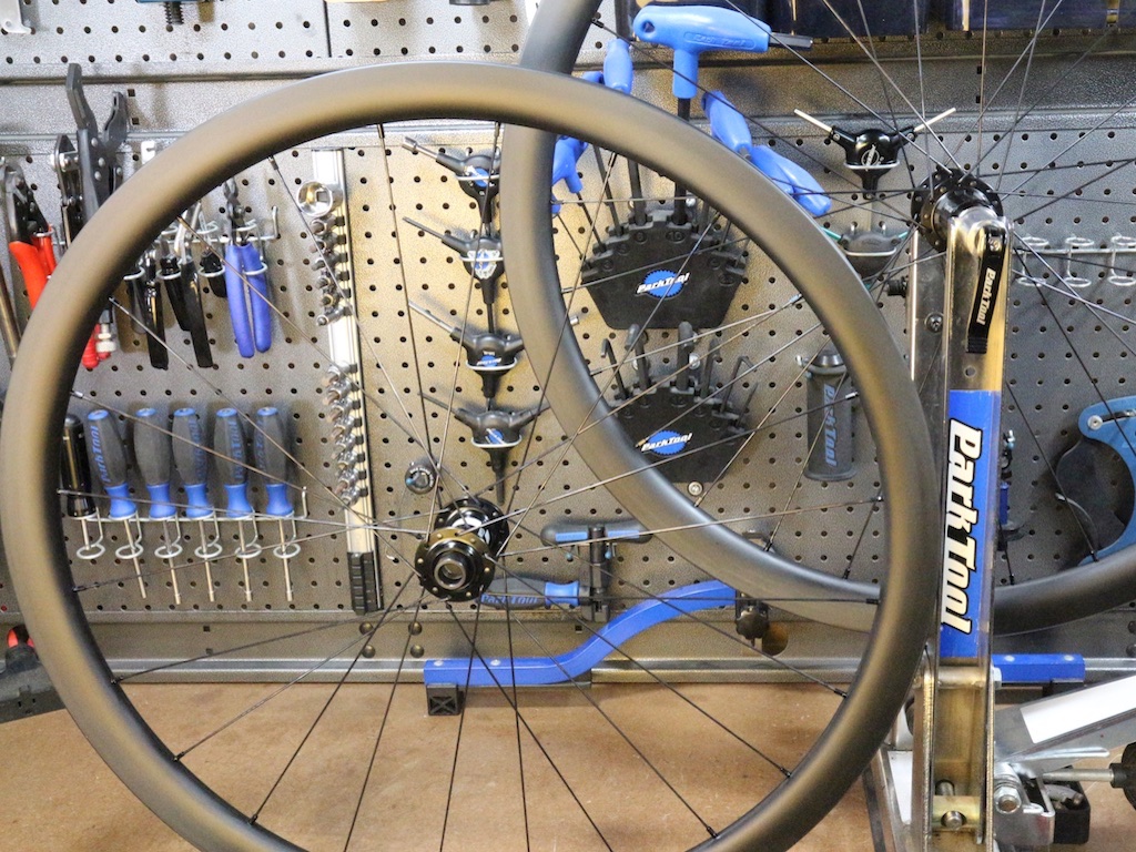 Light-Bicycle carbon tubeless rims